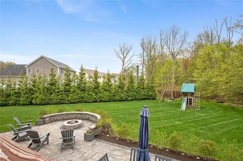 76 Woods Lane Cranston RI 02921