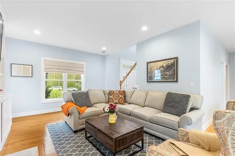 76 Woods Lane Cranston RI 02921