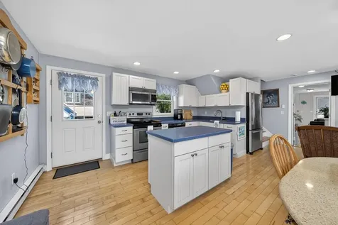 11 Johnson Avenue North Kingstown RI 02852