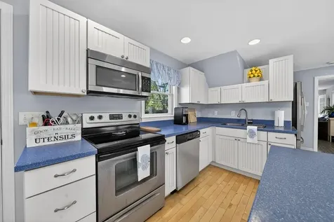 11 Johnson Avenue North Kingstown RI 02852