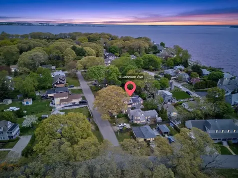 11 Johnson Avenue North Kingstown RI 02852