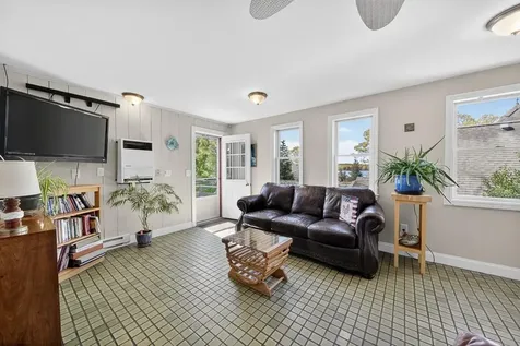 11 Johnson Avenue North Kingstown RI 02852