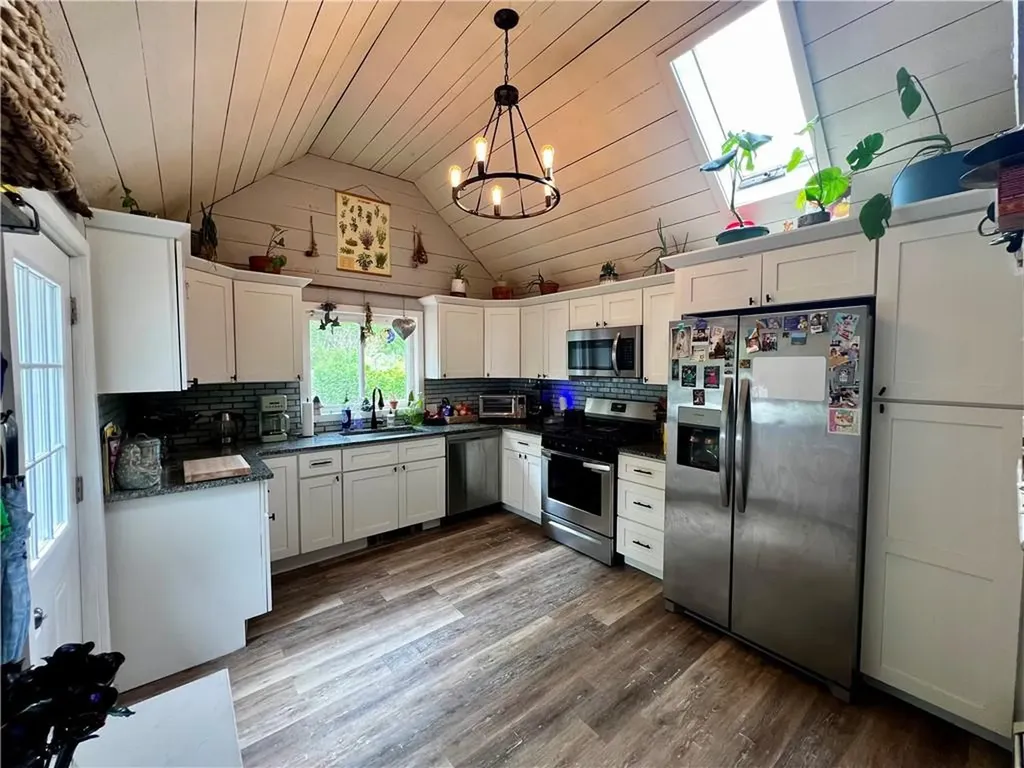 72 Farnum Pike Smithfield RI 02917
