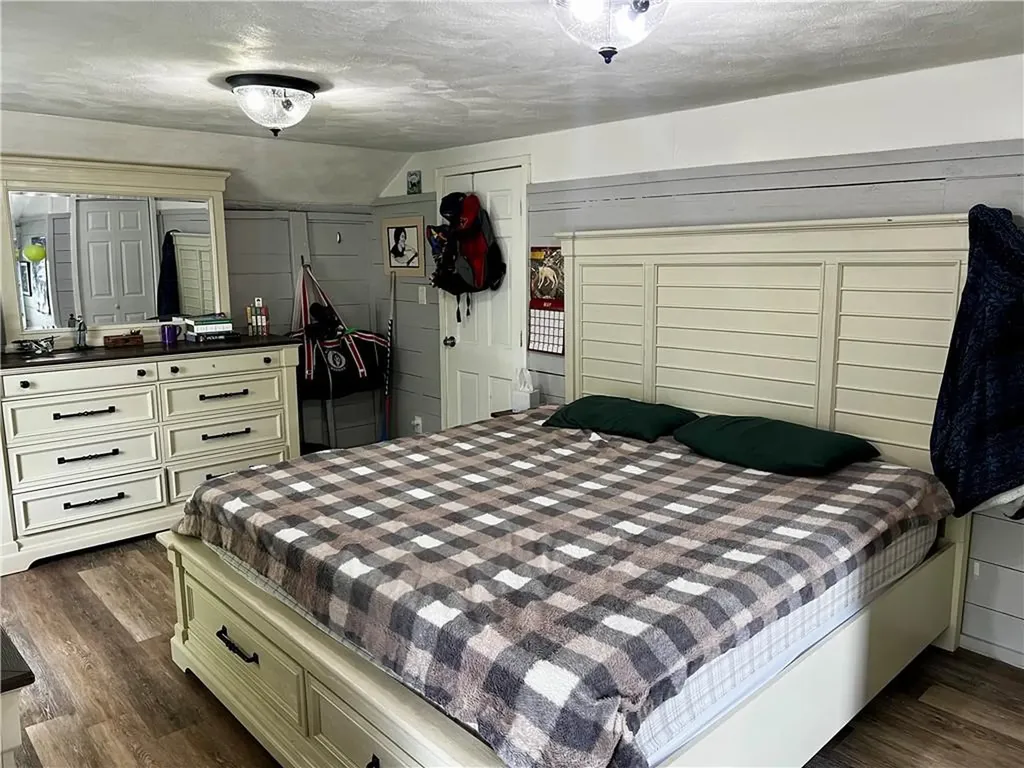 72 Farnum Pike Smithfield RI 02917