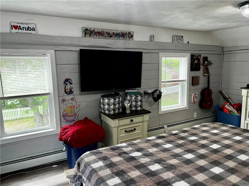 72 Farnum Pike Smithfield RI 02917