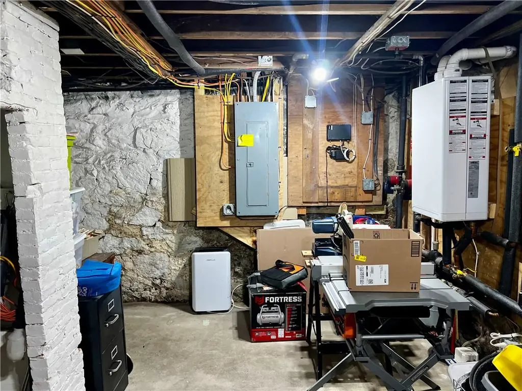 72 Farnum Pike Smithfield RI 02917