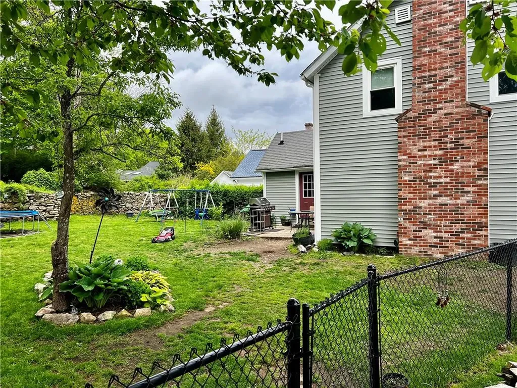 72 Farnum Pike Smithfield RI 02917