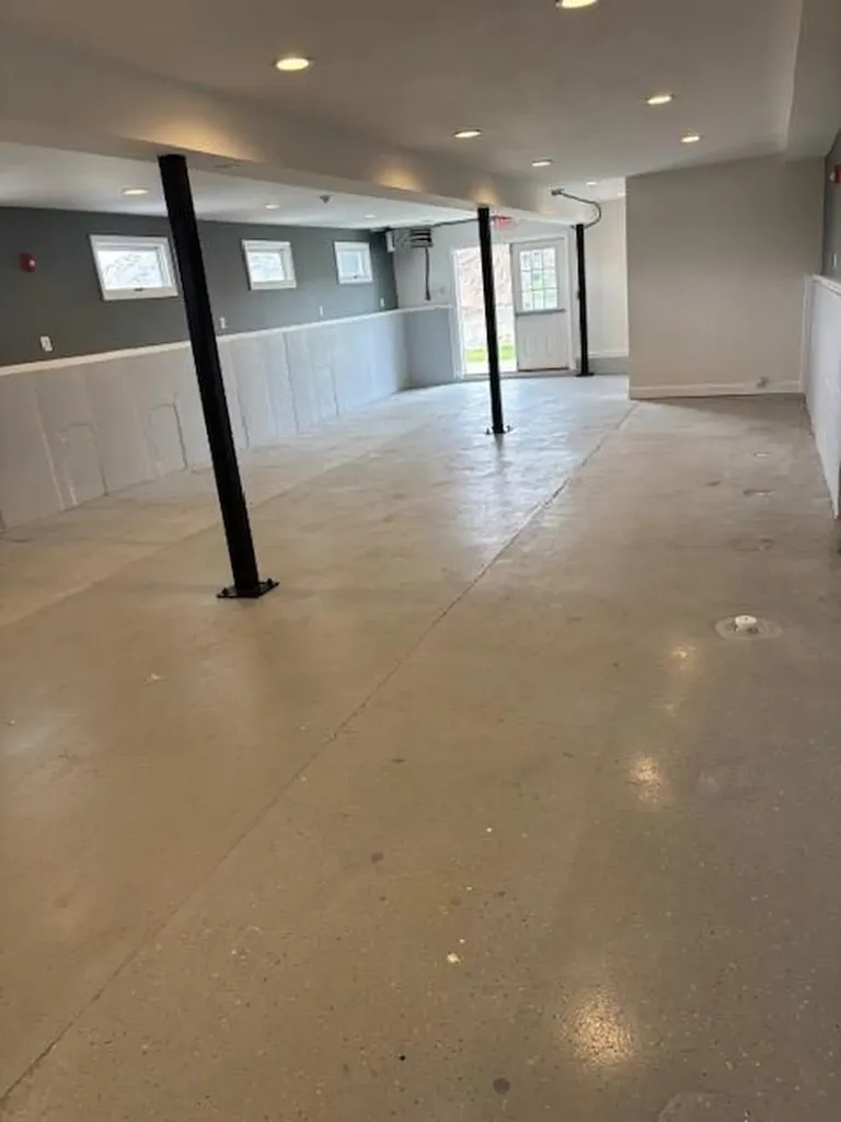 1038 Aquidneck Avenue Middletown RI 02842
