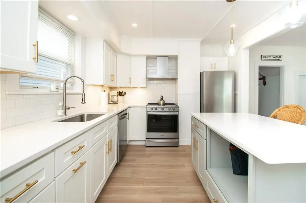 33 Slocum Street Newport RI 02840