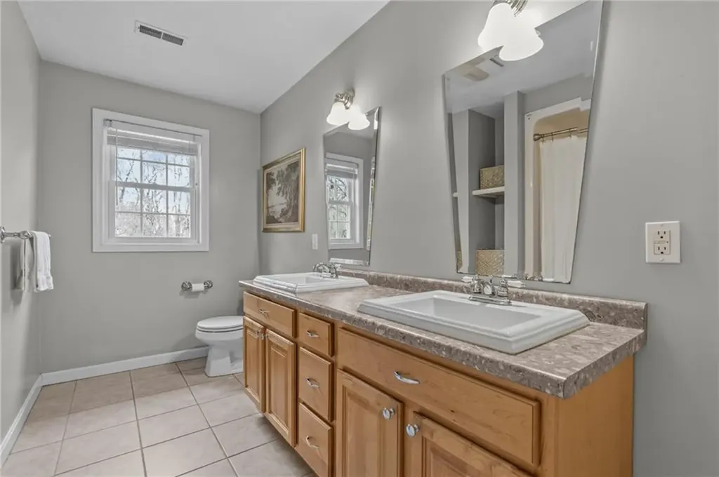 70 Foddering Farm Road Narragansett RI 02882