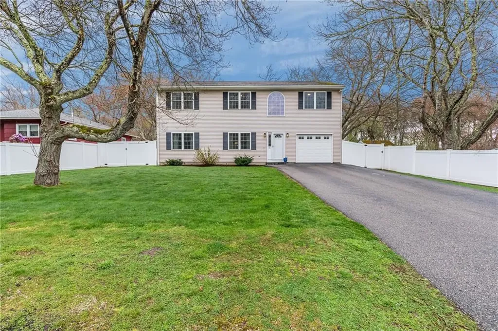 70 Foddering Farm Road Narragansett RI 02882