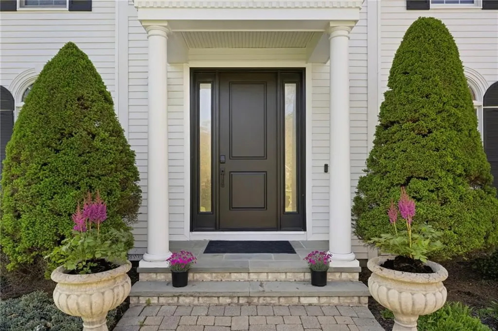 30 Lenihan Lane East Greenwich RI 02818
