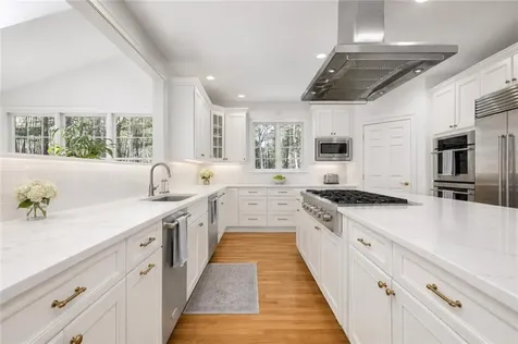 30 Lenihan Lane East Greenwich RI 02818