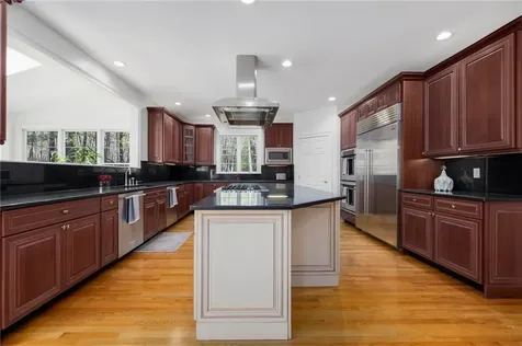 30 Lenihan Lane East Greenwich RI 02818