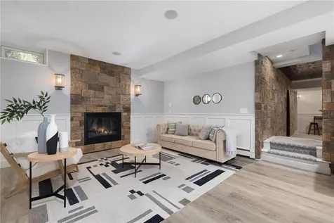 30 Lenihan Lane East Greenwich RI 02818