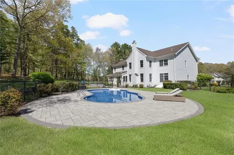 30 Lenihan Lane East Greenwich RI 02818