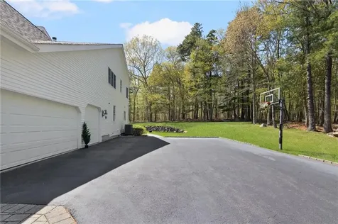 30 Lenihan Lane East Greenwich RI 02818
