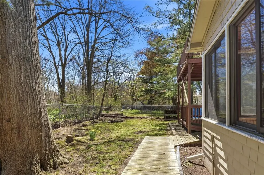 80 Oakside Street Warwick RI 02889