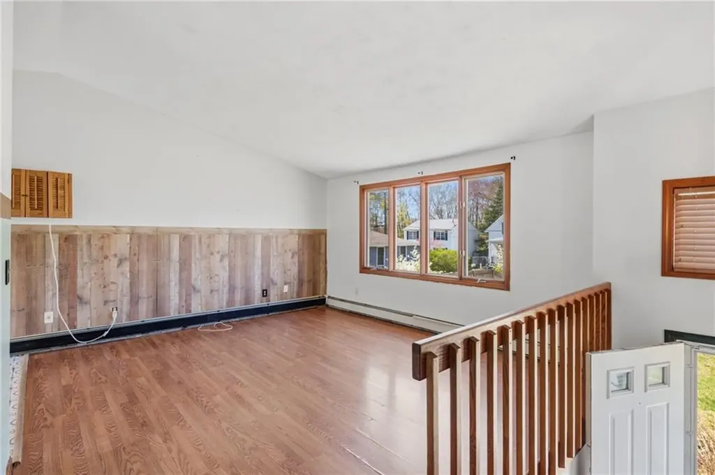 80 Oakside Street Warwick RI 02889