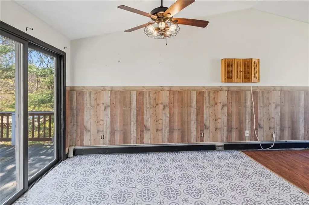80 Oakside Street Warwick RI 02889