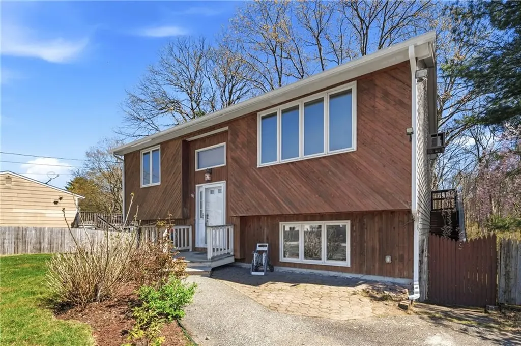 80 Oakside Street Warwick RI 02889