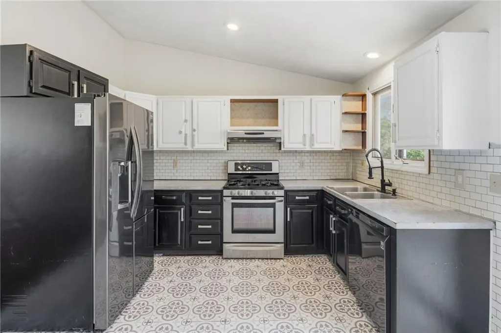 80 Oakside Street Warwick RI 02889