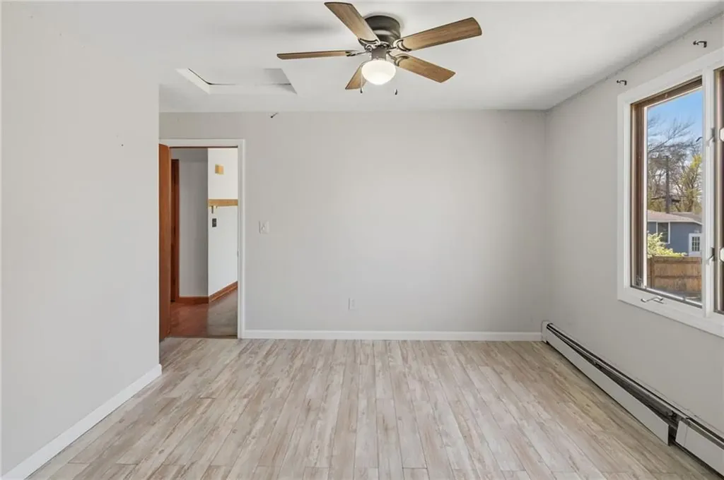 80 Oakside Street Warwick RI 02889