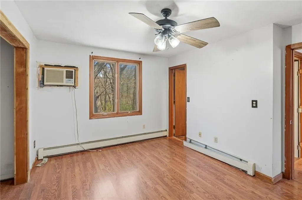80 Oakside Street Warwick RI 02889