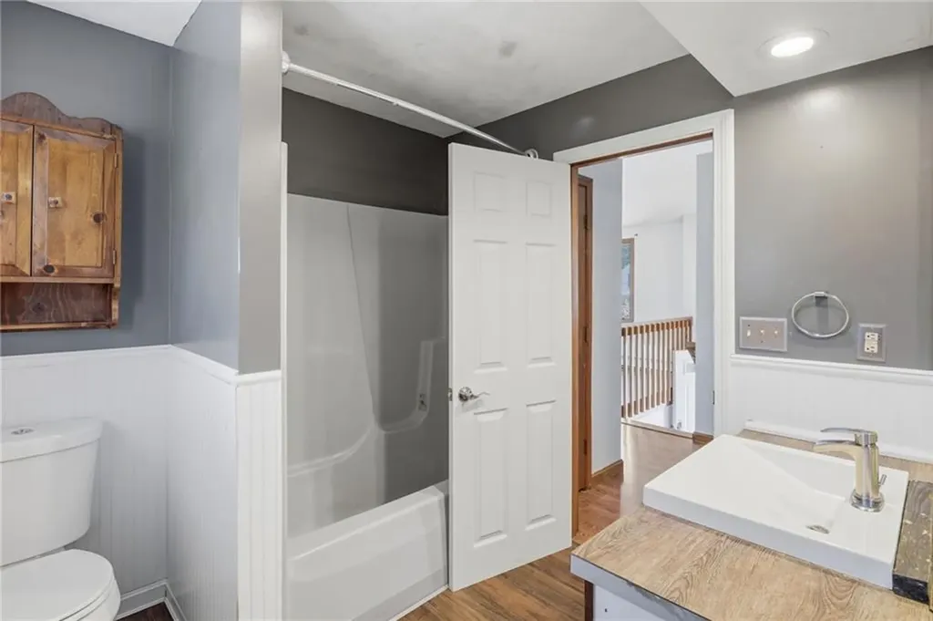 80 Oakside Street Warwick RI 02889