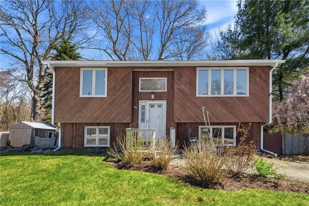 80 Oakside Street Warwick RI 02889