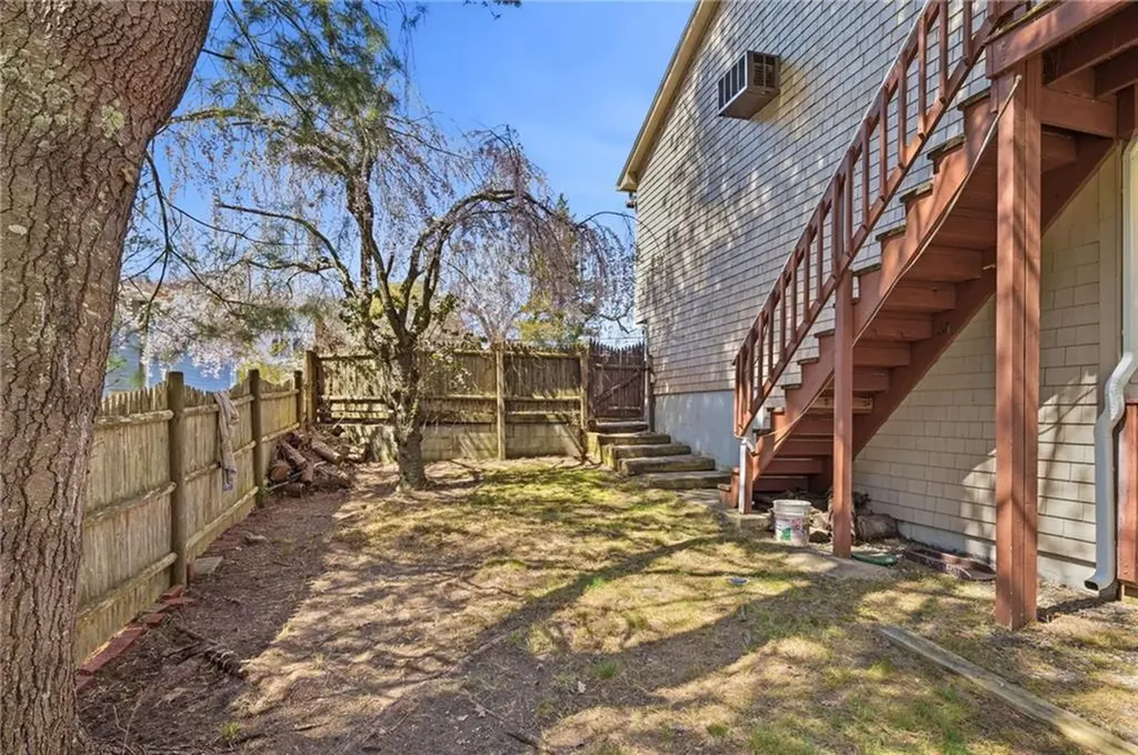 80 Oakside Street Warwick RI 02889