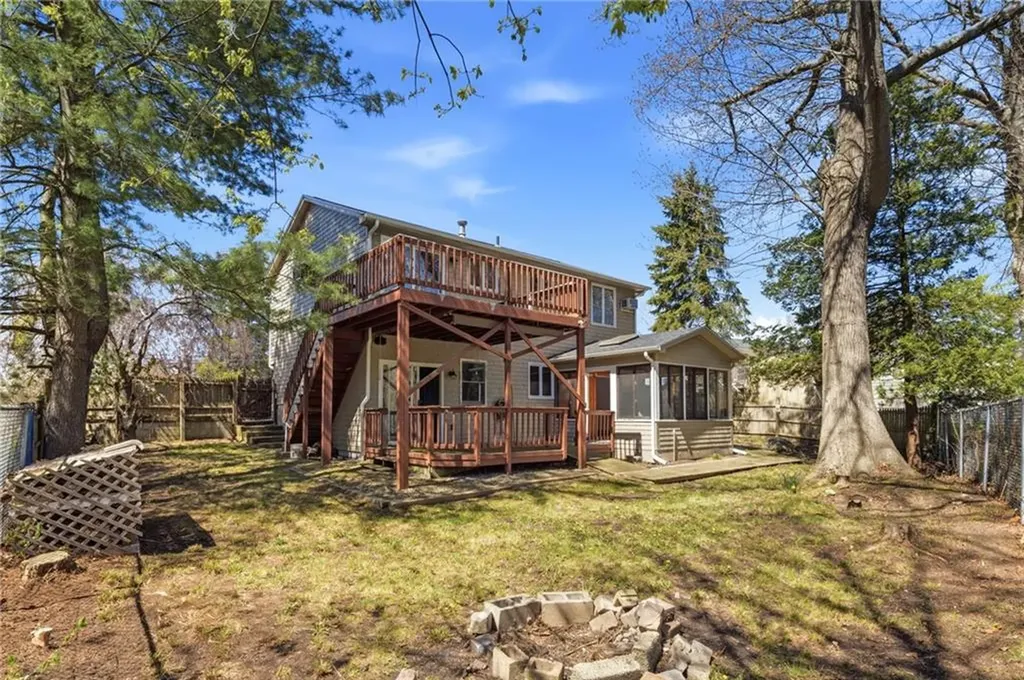 80 Oakside Street Warwick RI 02889