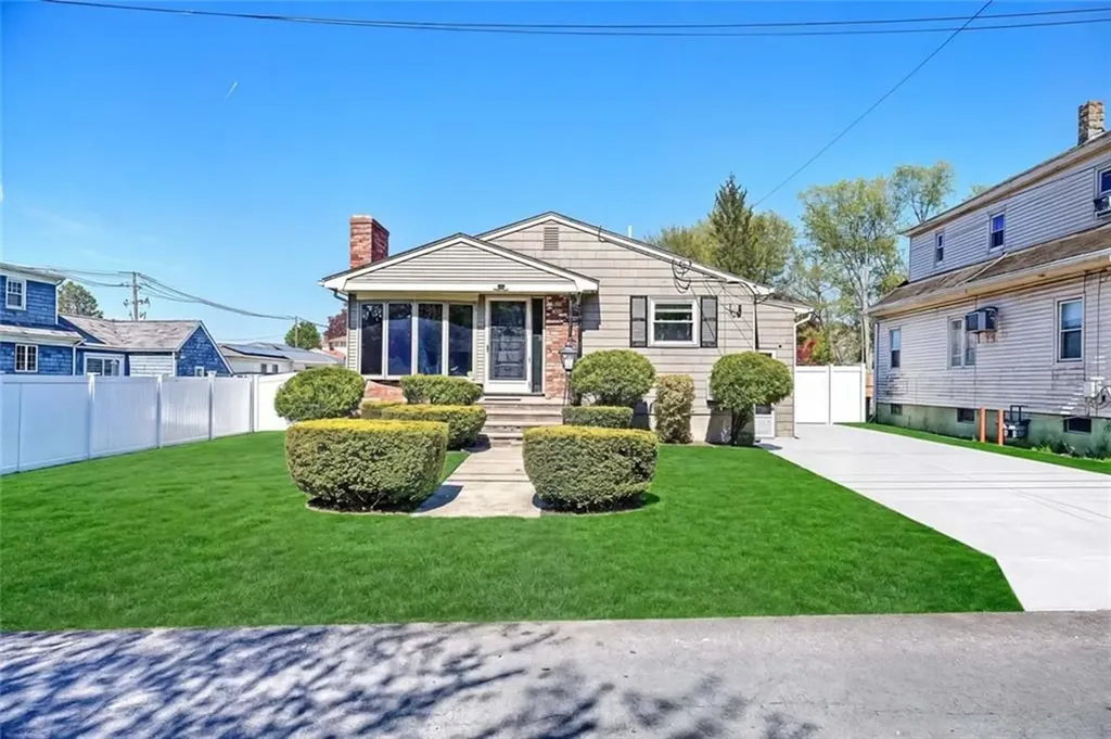8 Ashby Street Johnston RI 02919