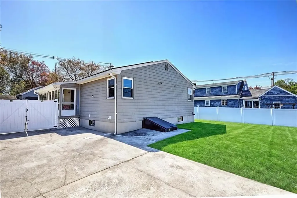 8 Ashby Street Johnston RI 02919