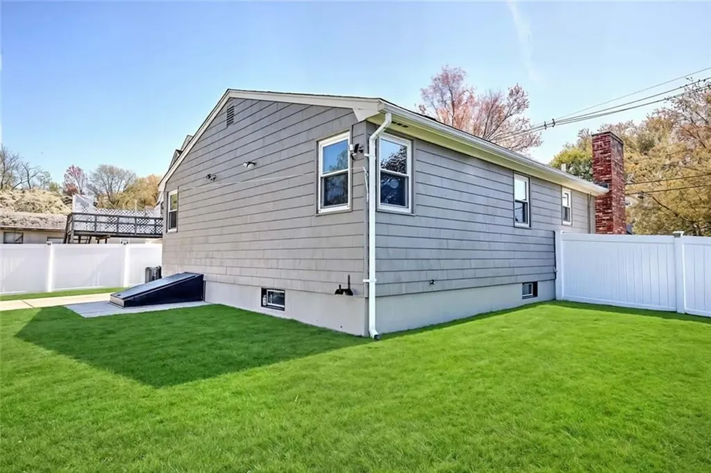 8 Ashby Street Johnston RI 02919