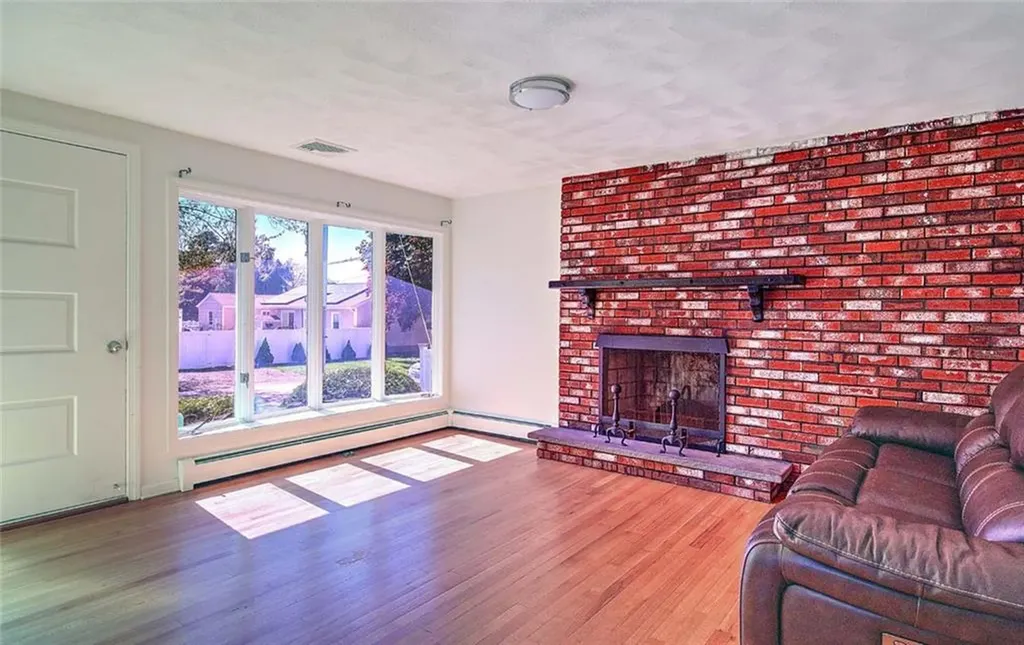 8 Ashby Street Johnston RI 02919