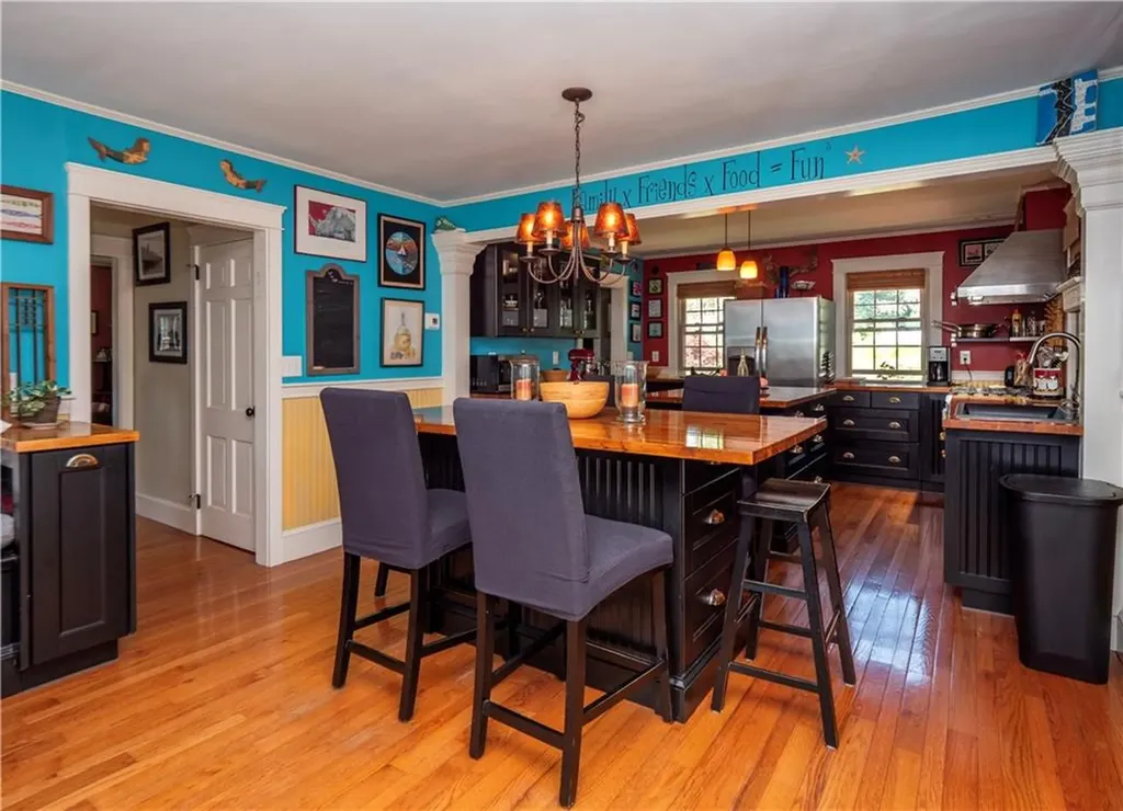 7 Boulevard East Boulevard Middletown RI 02842