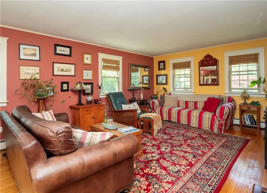 7 Boulevard East Boulevard Middletown RI 02842