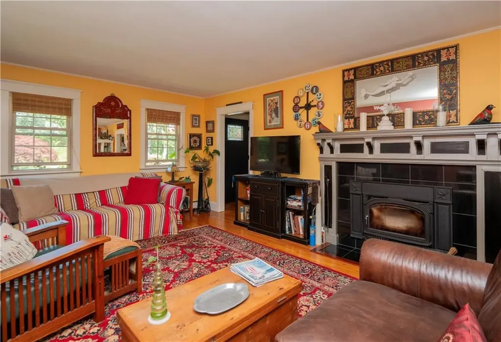 7 Boulevard East Boulevard Middletown RI 02842