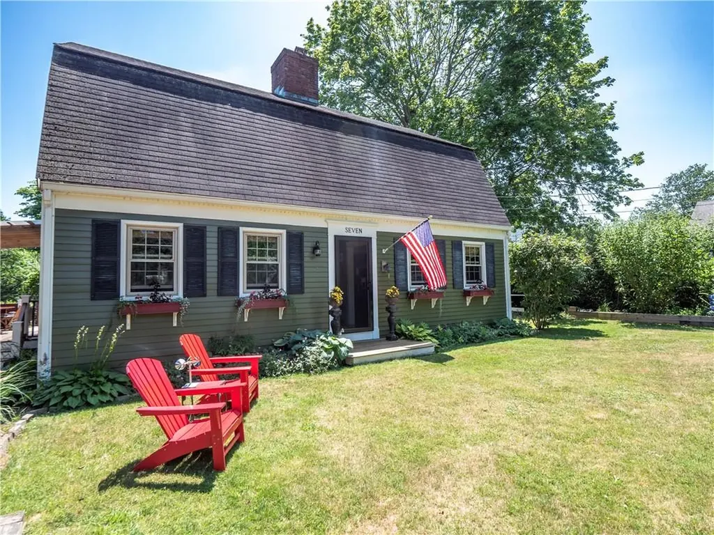7 Boulevard East Boulevard Middletown RI 02842