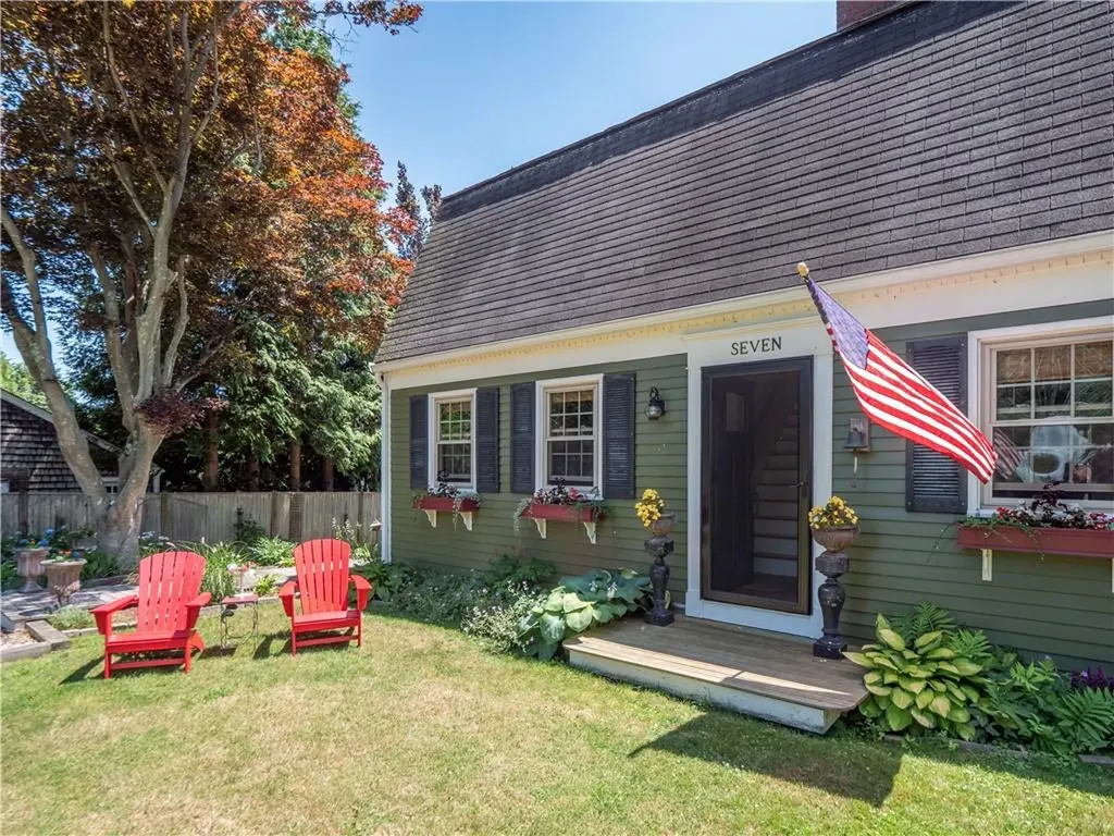 7 Boulevard East Boulevard Middletown RI 02842