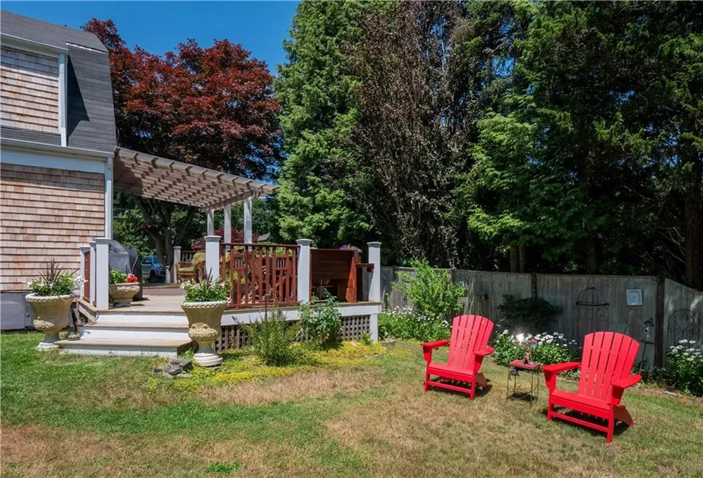 7 Boulevard East Boulevard Middletown RI 02842