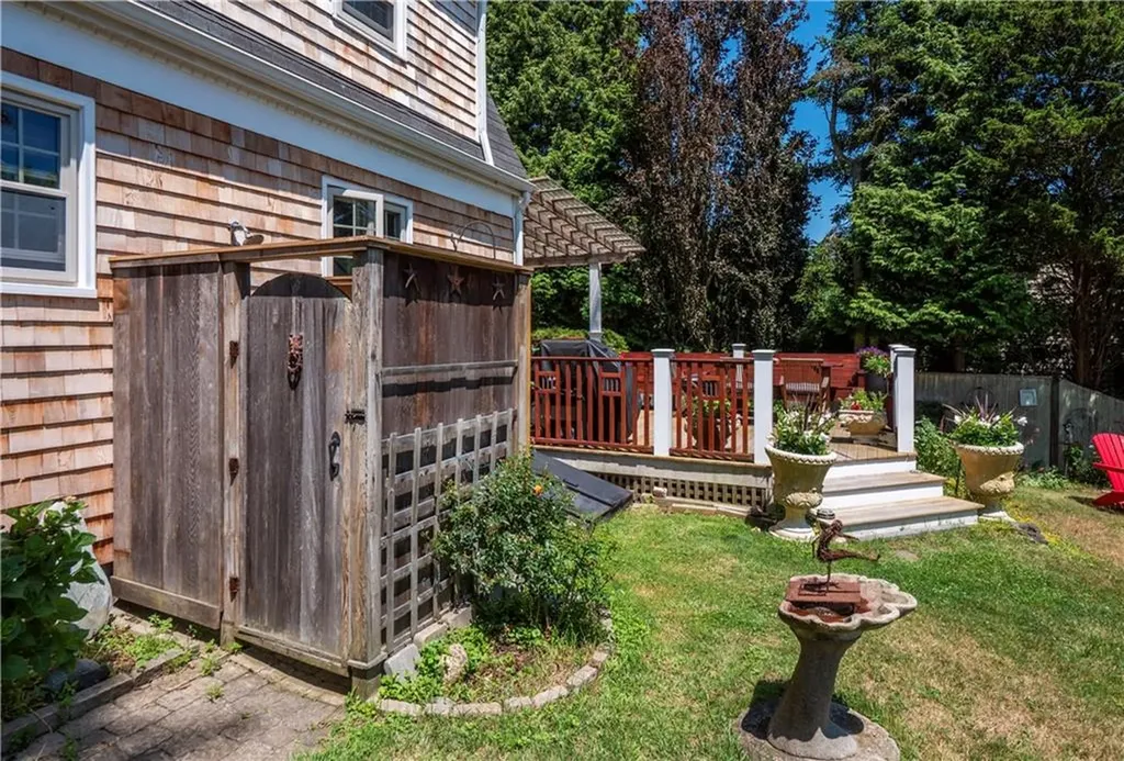 7 Boulevard East Boulevard Middletown RI 02842