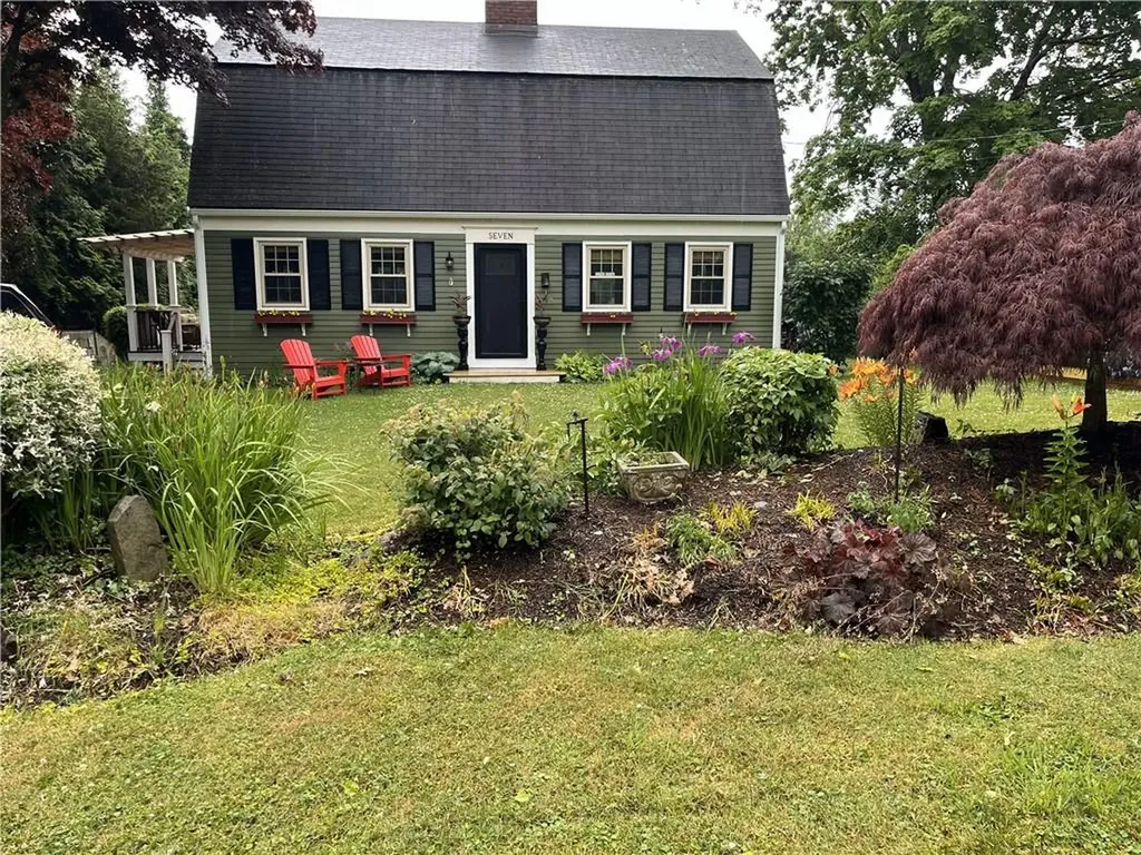 7 Boulevard East Boulevard Middletown RI 02842