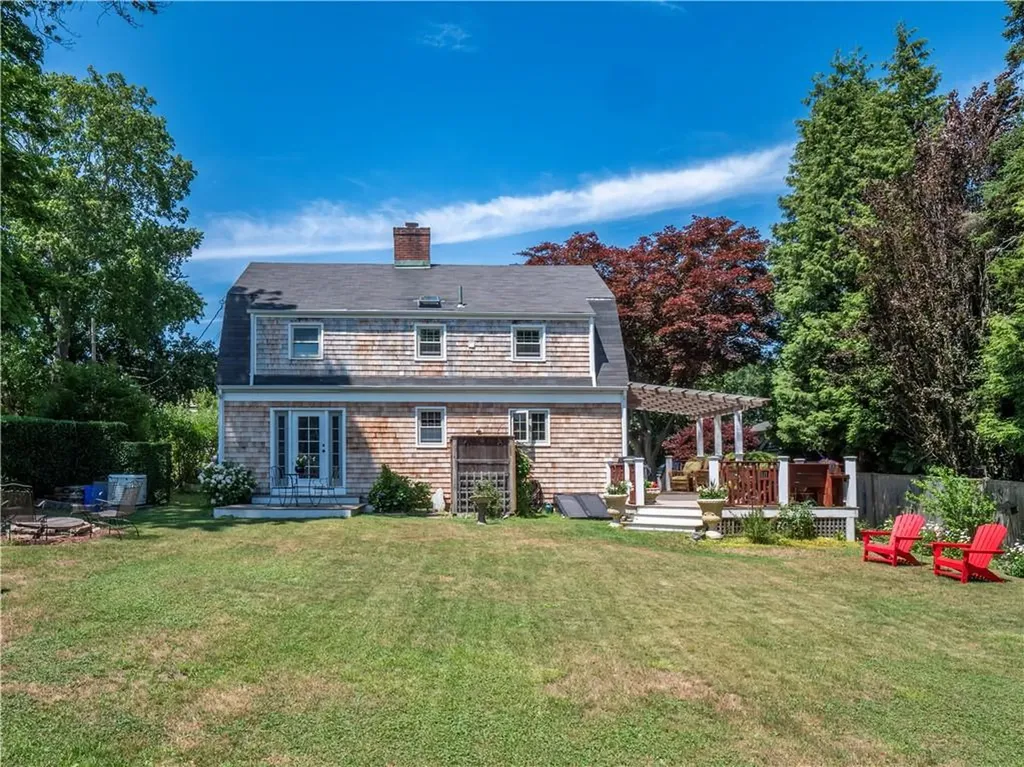 7 Boulevard East Boulevard Middletown RI 02842