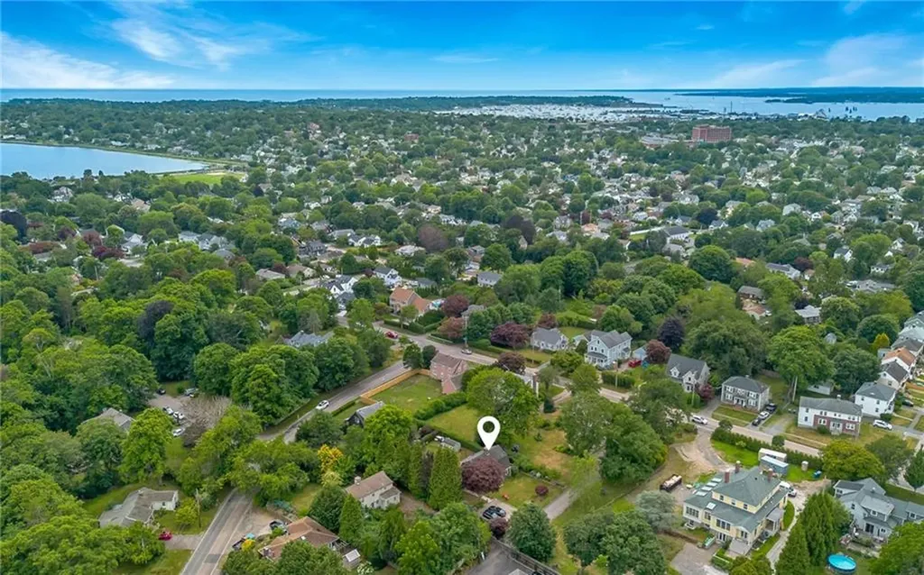 7 Boulevard East Boulevard Middletown RI 02842