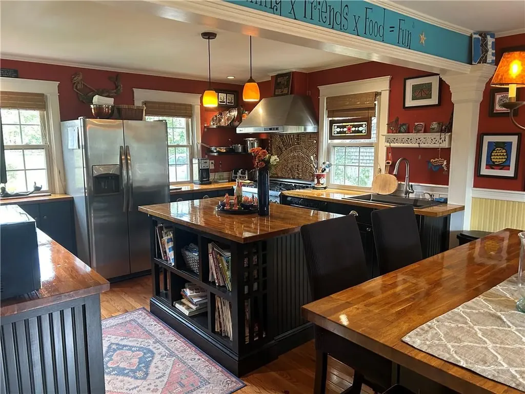 7 Boulevard East Boulevard Middletown RI 02842