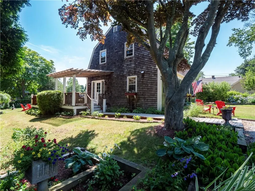 7 Boulevard East Boulevard Middletown RI 02842