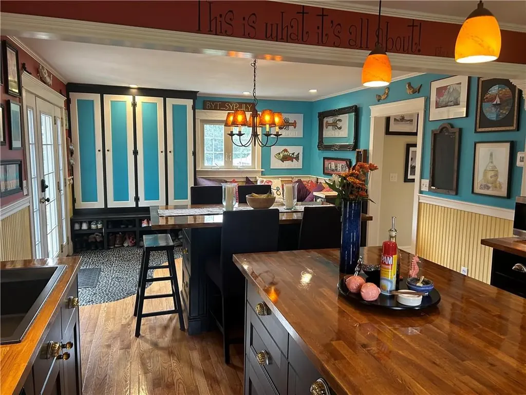 7 Boulevard East Boulevard Middletown RI 02842