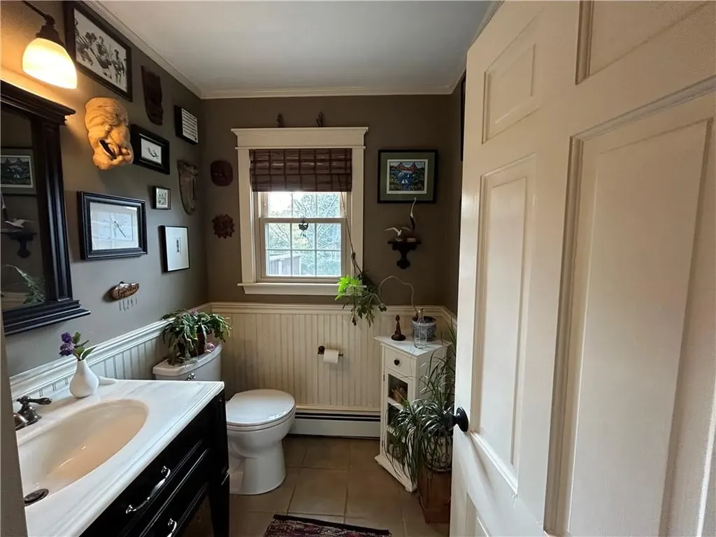 7 Boulevard East Boulevard Middletown RI 02842